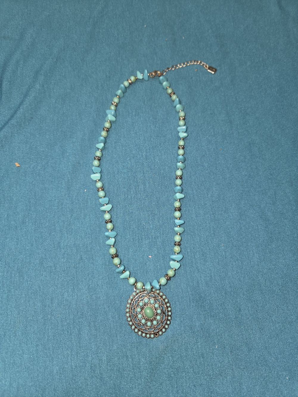 CHAPS TURQUISE CHUNKY OVAL CUT NECKLACE